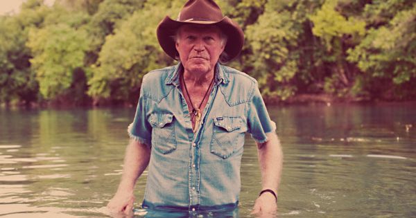 20 Years Ago, Billy Joe Shaver Survives Heart Attack on Stage - Vimarsana News