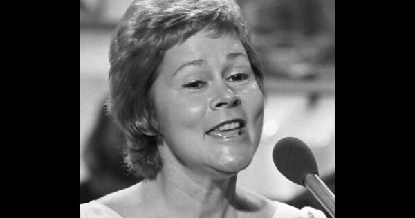 Grammy-Winning Country & Choral Vocalist Anita Kerr Has Died - Vimarsana News